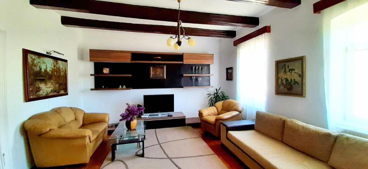 Vila Casa Din Coltul Cetatii Hărman Exteriér fotografie